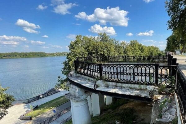 Место, где фотографировались поколения ярославцев, наконец-то вернут к жизни ❤