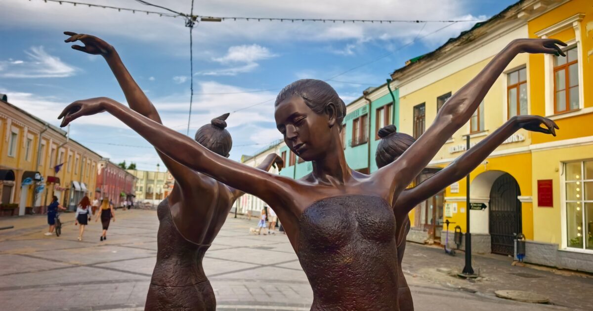 Ярославль заслуживает уникальность, а не типовых арт-объектов