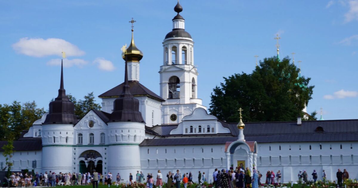 712 лет истории: как на берегу Волги появился Толгский монастырь