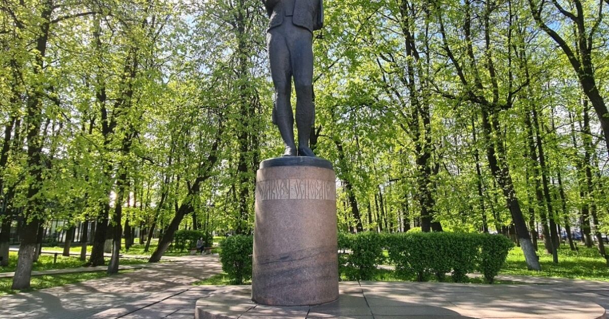 История памятника Фёдору Волкову
